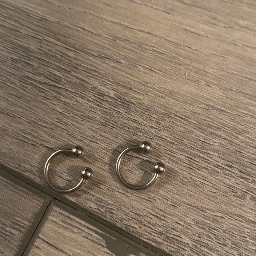Earring Two Pairs Or Can Use As Nose Ring